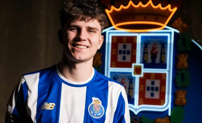 Oskar Pietuszewski oficjalnie w FC Porto
