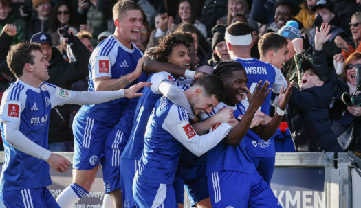 Obrońca trofeum odpada w 1/32 finału