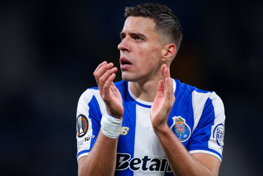 Jan Bednarek zapewnia Porto awans